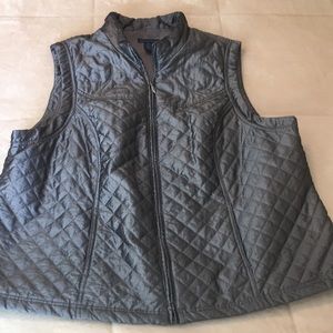 2X Westbound Woman gray vest